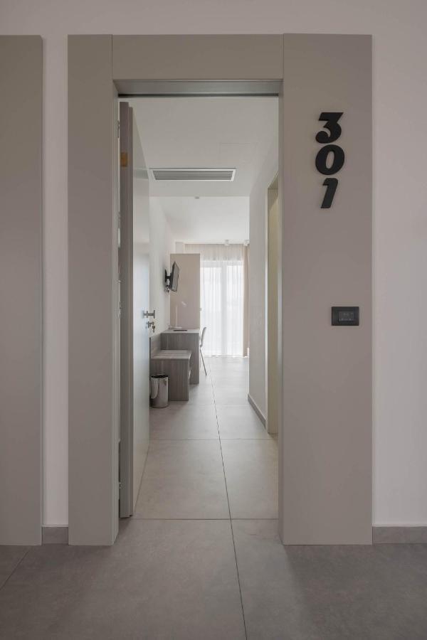 Hotel 1921 Pozzallo Bagian luar foto