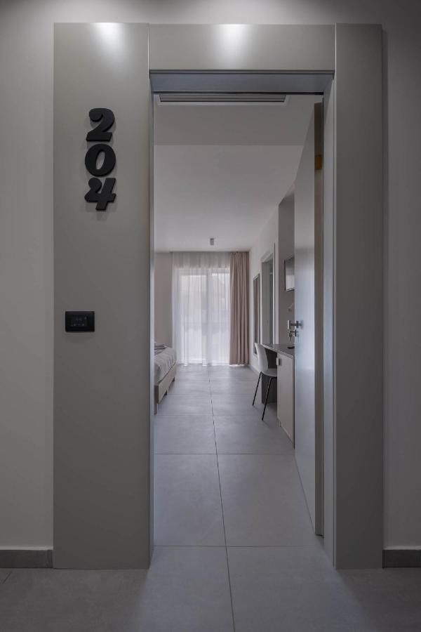 Hotel 1921 Pozzallo Bagian luar foto